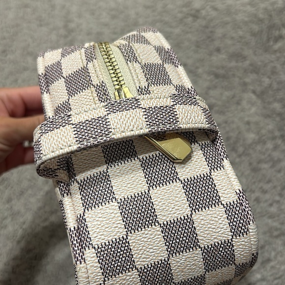 Checkered Makeup/Toiletry Bag - Picture 4 of 7